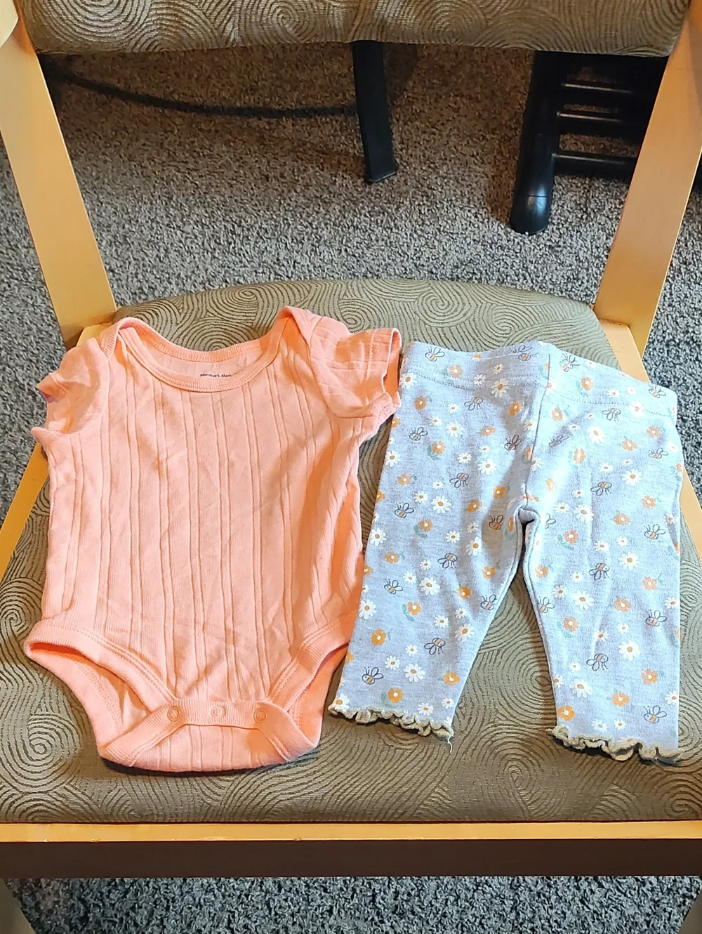 Peach Ribbed Baby One-Piece with Gray Floral Leggings Set 0-3 Months